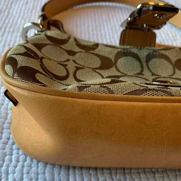 Coach Brown and Tan Signature Shoulder Bag - Picture 10 of 16
